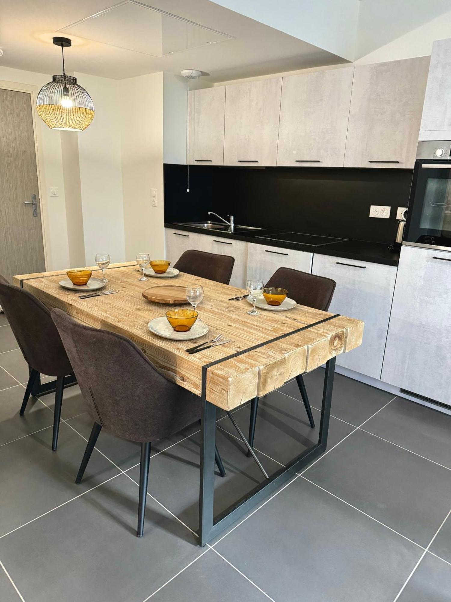 Superbe T2 Dans Residence Avec Piscine Chauffee Beausoleil Bagian luar foto